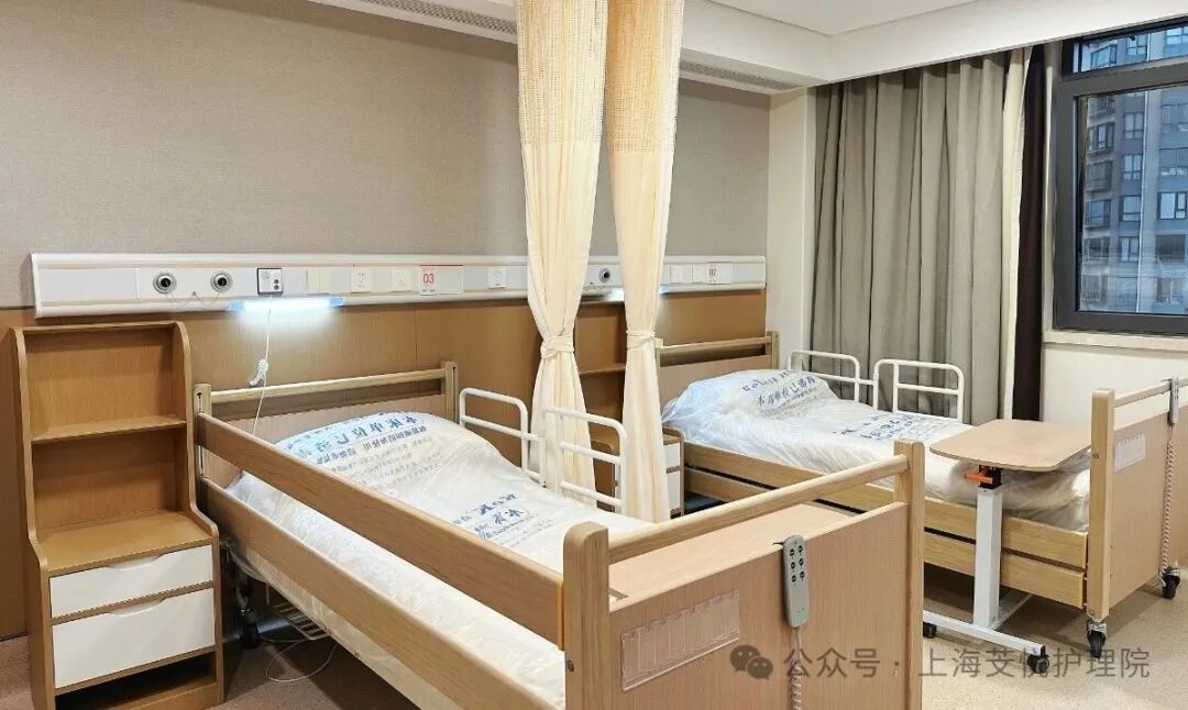 芠悦护理院 医护团队工作场景